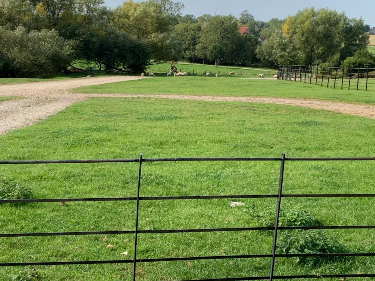 Вилла Weatherhead Farm Shepherds Hut Бакингем Экстерьер фото