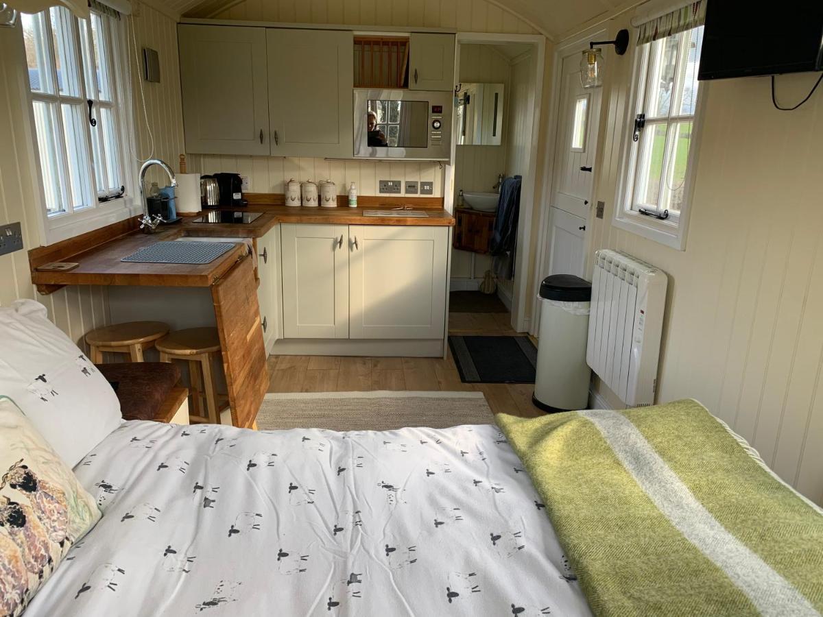 Вилла Weatherhead Farm Shepherds Hut Бакингем Экстерьер фото