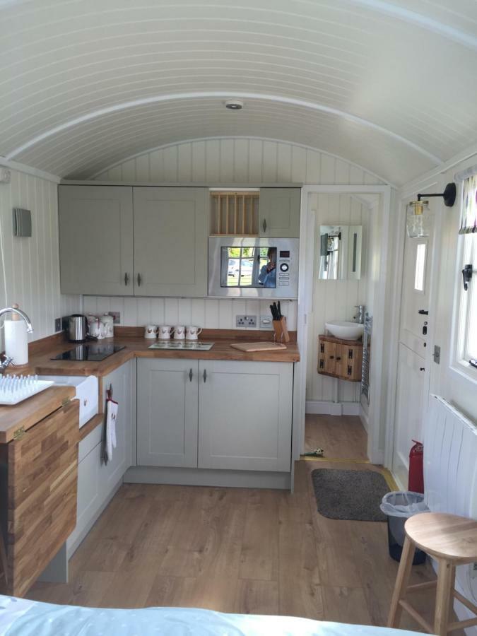 Вилла Weatherhead Farm Shepherds Hut Бакингем Экстерьер фото