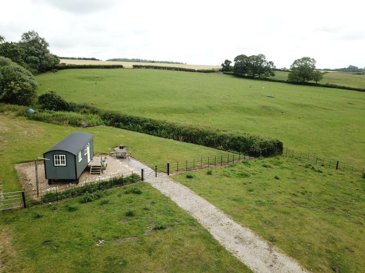 Вилла Weatherhead Farm Shepherds Hut Бакингем Экстерьер фото