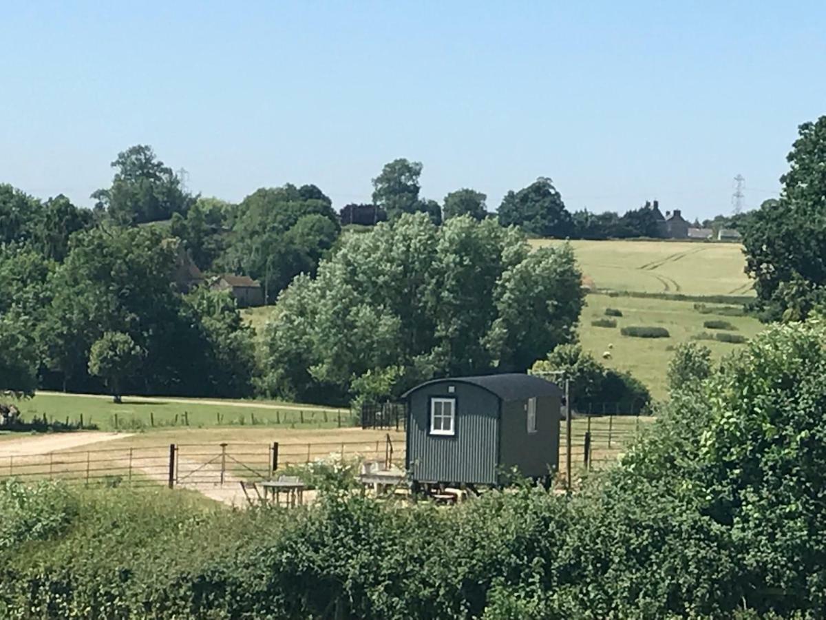 Вилла Weatherhead Farm Shepherds Hut Бакингем Экстерьер фото